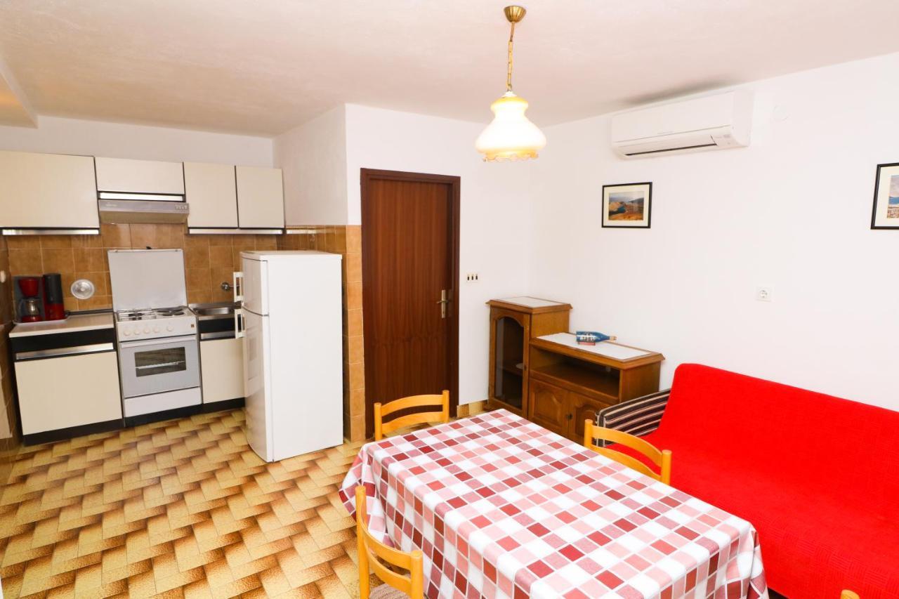 Apartment Beti With Balcony 巴斯卡 外观 照片