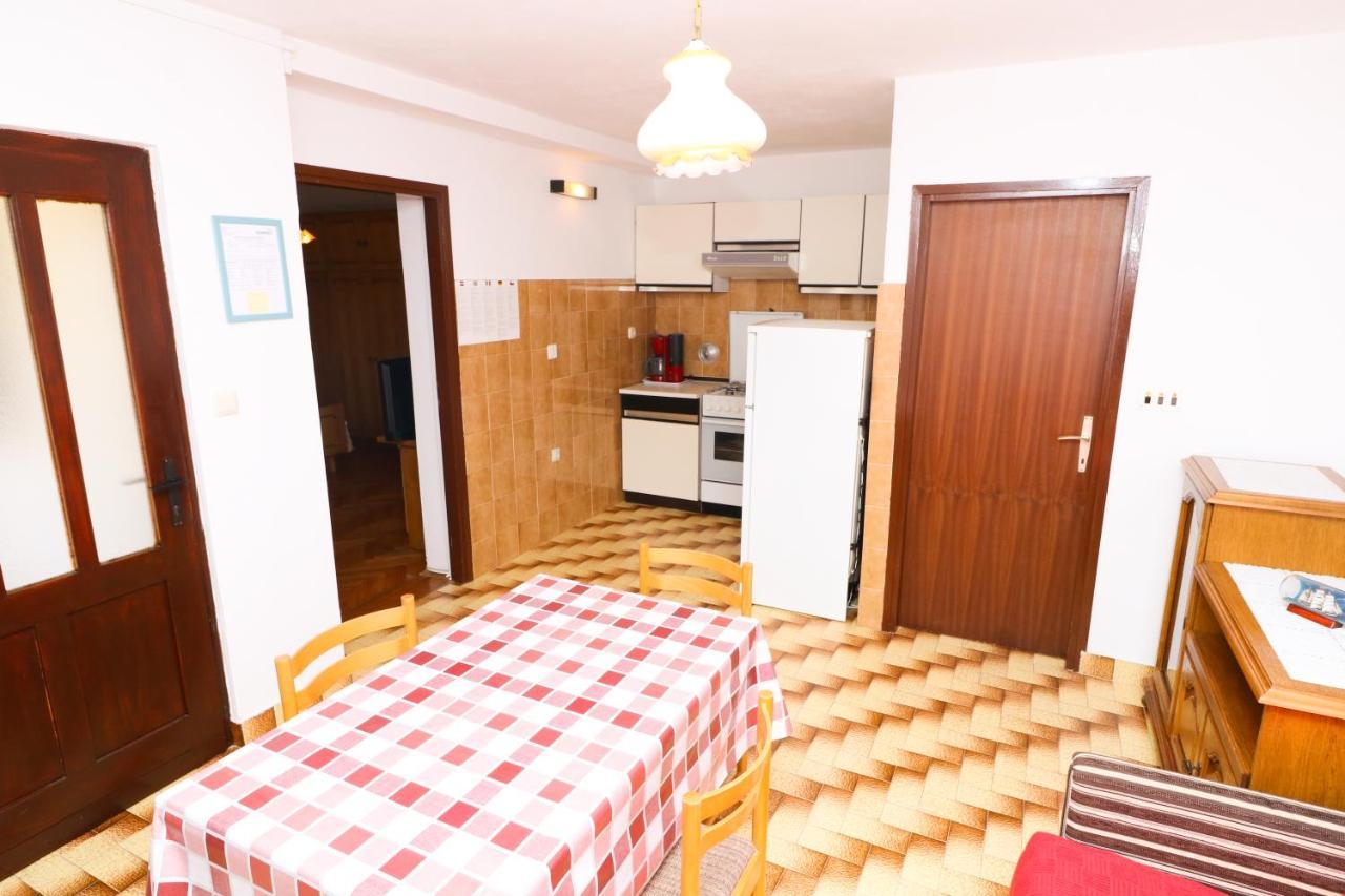 Apartment Beti With Balcony 巴斯卡 外观 照片