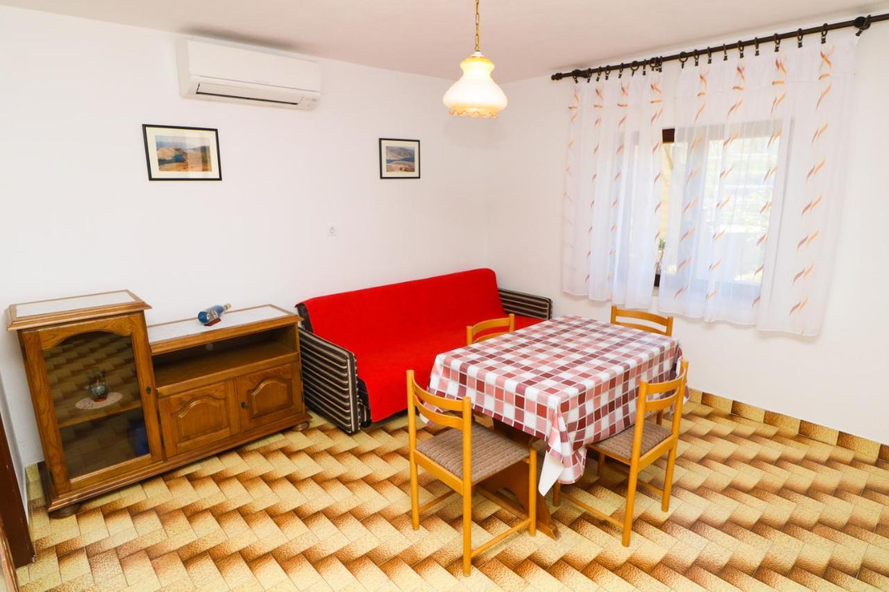 Apartment Beti With Balcony 巴斯卡 外观 照片